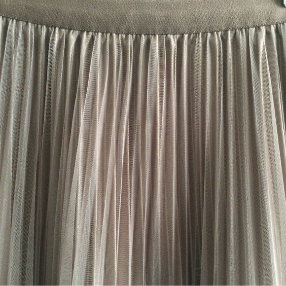 Pleated Skirt - Picture 2 of 7